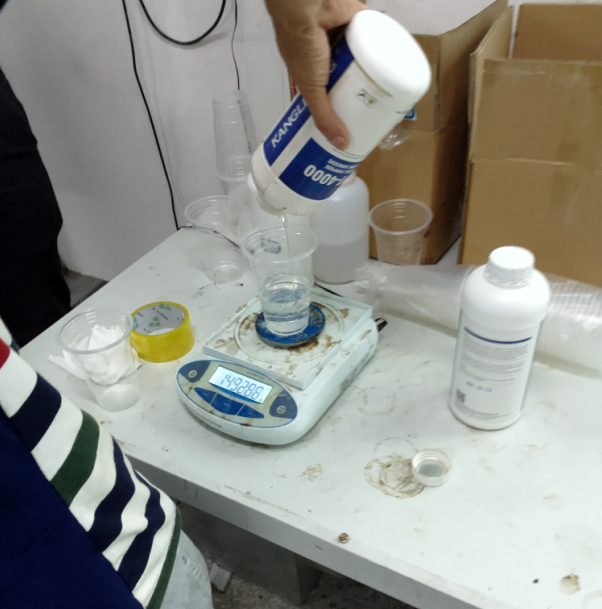Pet手机保护膜胶水,Pet保护膜胶水,手机保护膜胶水,Pet硅胶胶水,有机硅压敏胶