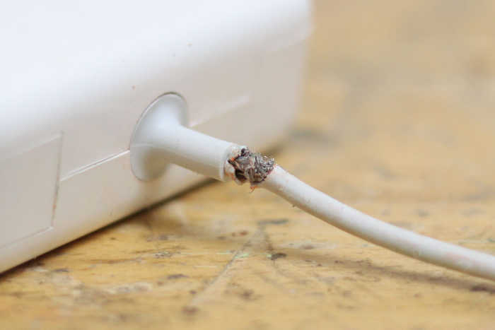 硅胶破了用什么胶水粘