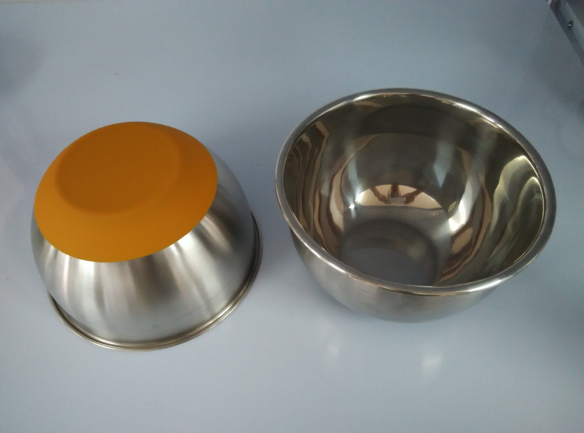 硅胶黏金属应用